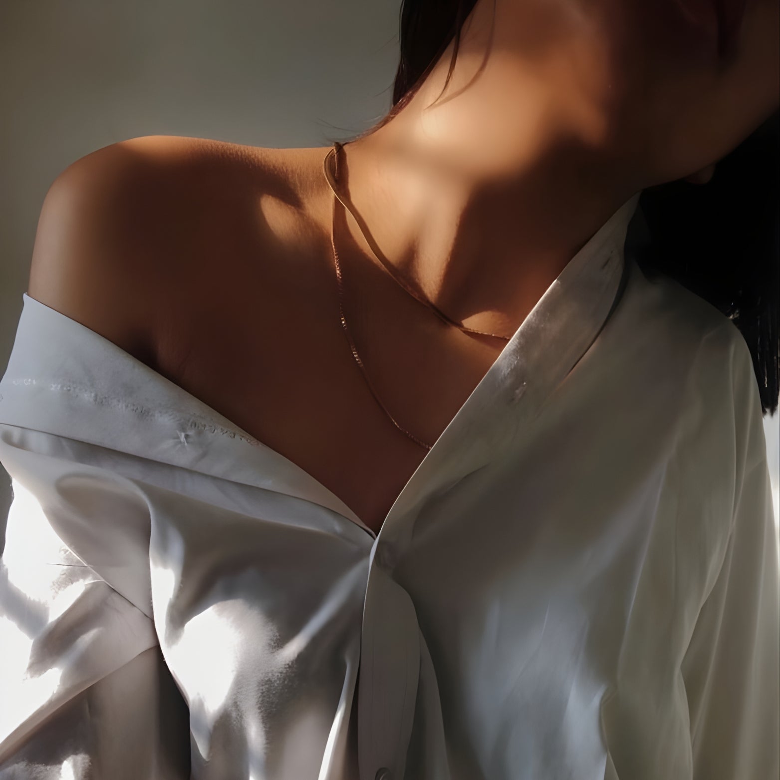 Off-Shoulder T-Shirt Chain Strap Top